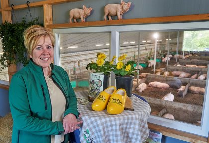 Doreen van den Berkmortel is the owner of Van den Berkmortel pig farm in the Netherlands. - Photo: Van Assendelft Fotografie/ Ilona Lesscher, Nieuwe Oogst Doreen van den Berkmortel is the owner of Van den Berkmortel pig farm in the Netherlands. - Photo: Van Assendelft Fotografie/ Ilona Lesscher, Nieuwe Oogst