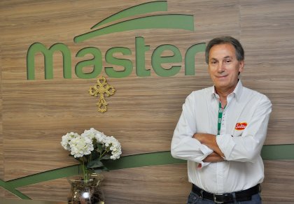 Mario Faccin (67) is CEO of Master Agroindustrial, which is headquartered in Santa Catarina state, Brazil, and employs 1,200 people on its farms and slaughter facilities. - Photo: Master Agroindustrial Mario Faccin (67) is CEO of Master Agroindustrial, which is headquartered in Santa Catarina state, Brazil, and employs 1,200 people on its farms and slaughter facilities. - Photo: Master Agroindustrial