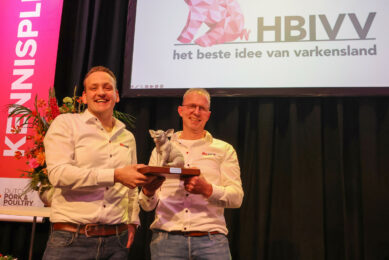 Award winners Ben Voetdijk (left) and Herbert Dimmendaal with their trophy. Photo: Bert Jansen