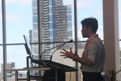 The APSA conference was held at the 17th floor of a skyscraper hotel with wide views on the Melbourne skyline. The picture is taken during a presentation of Dr Maximiliano Müller of the University of Queensland. Photo: Vincent ter Beek