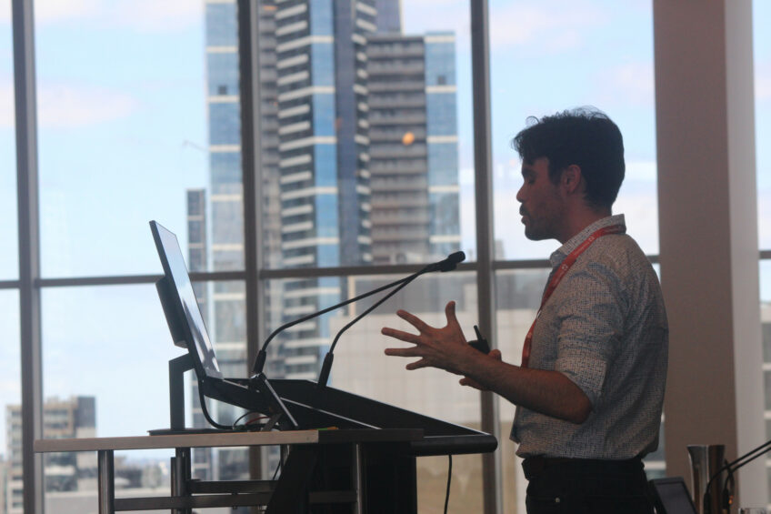The APSA conference was held at the 17th floor of a skyscraper hotel with wide views on the Melbourne skyline. The picture is taken during a presentation of Dr Maximiliano Müller of the University of Queensland. Photo: Vincent ter Beek