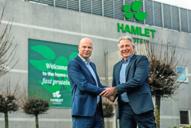 Erik Visser, CEO Hamlet Protein (left) and Bas van Driel, group director specialties at Agrifirm (right). Photo: Agrifirm