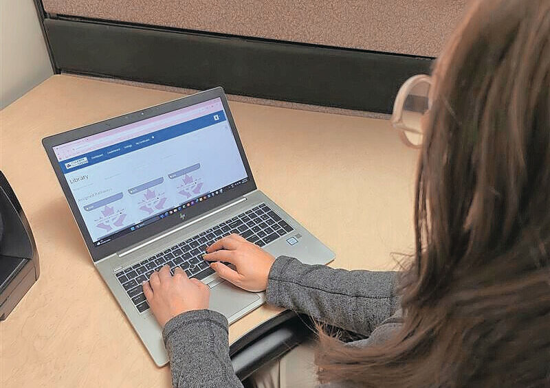 A pig student has logged in on PigLearn. Photo: CPC