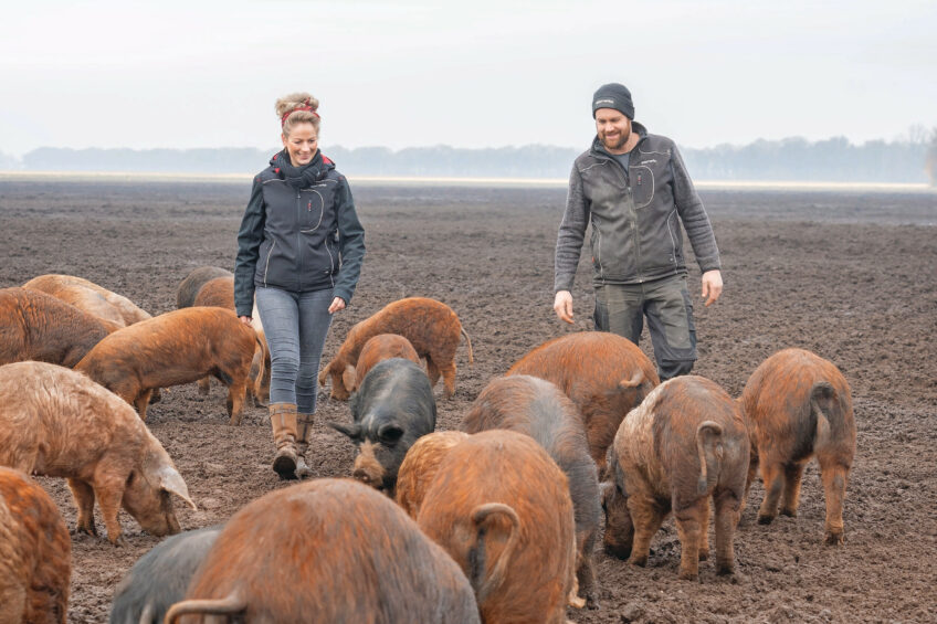 Claudia van der Laan and Willem Hempen amongst their soil management employees. Photos: Jan Willem Schouten