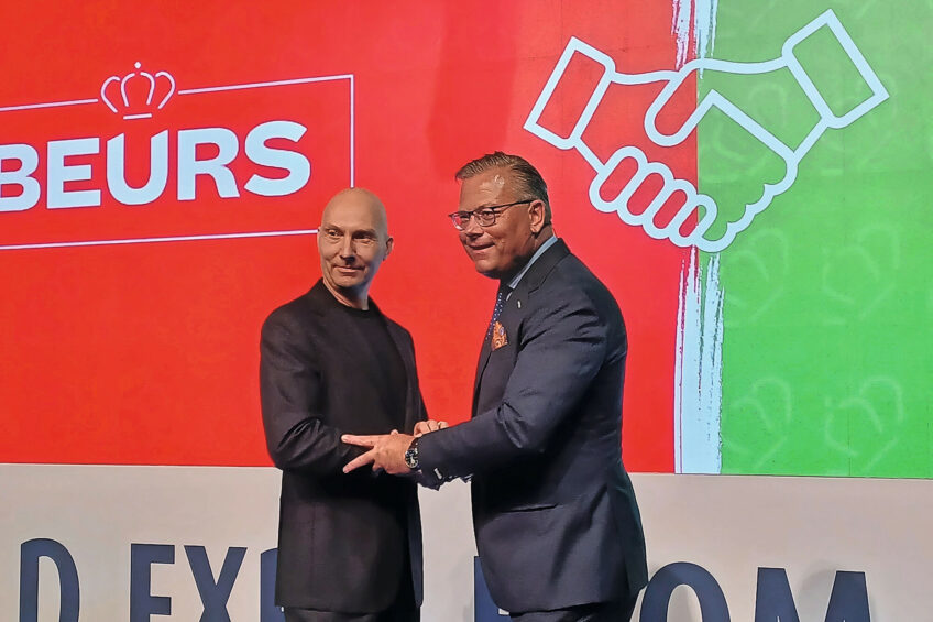 Ronald van der Vorst, Foodbytes (left) and Jeroen van Hooff, CEO of Jaarbeurs, during the announcement of the acquisition at VIV Europe 2026. Photo: Vincent ter Beek
